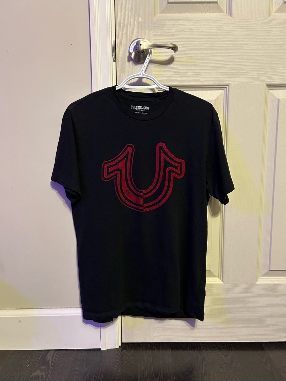 True Religion Black Graphic Tee Red Horseshoe Logo Short Sleeve Shirt Size M